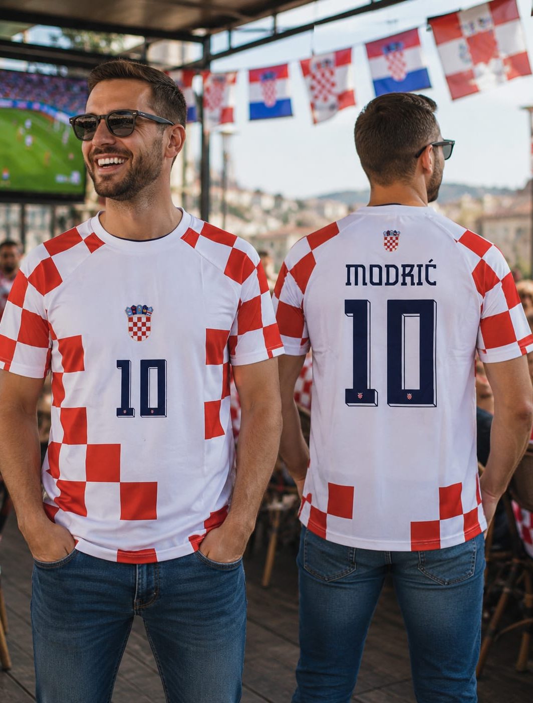 Odrasli dres Modrić 10 – Model 103 - crveno bijela