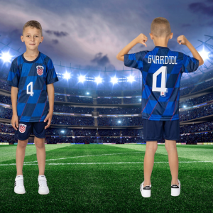 Nogometni dres Gvardiol Hrvatska #4 – plavi model B, dječji komplet – Navijački rekviziti